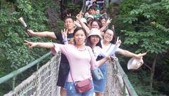 丟下所有的疲倦和理想，遠離繁華，讓心靈去旅行。