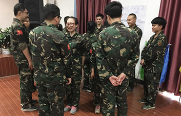 成功與放棄，也許只隔著一句贊美的距離！